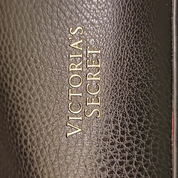 Victoria's Secret faux leather tote - Picture 2 of 4